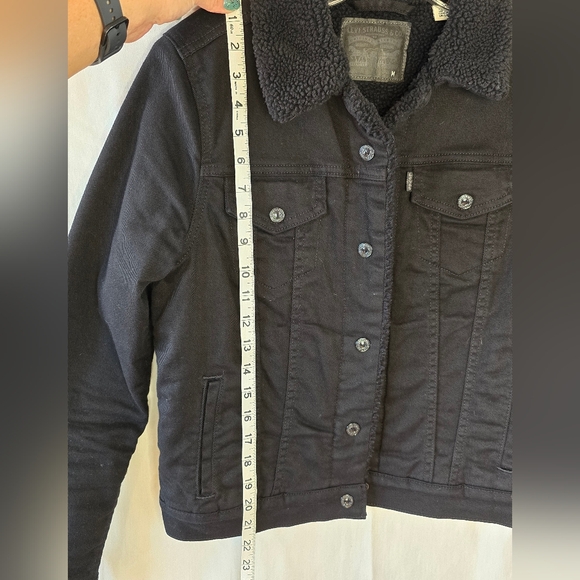 Levi's Sherpa-lined Trucker Jacket - Picture 5 of 7
